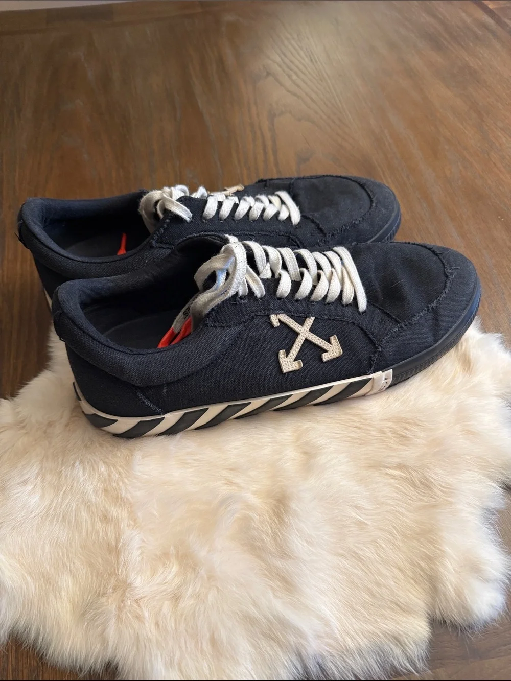 Off White Low Vulcanized canvas sneakers in black and white Lace-Up Sneakers 46 - Picture 2 of 9